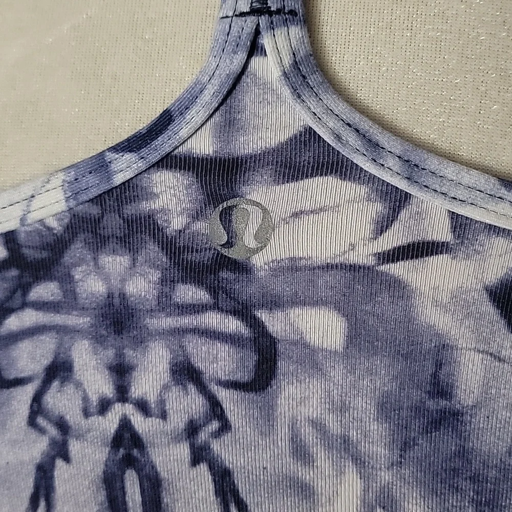 Lululemon Razor Back - Picture 3 of 9